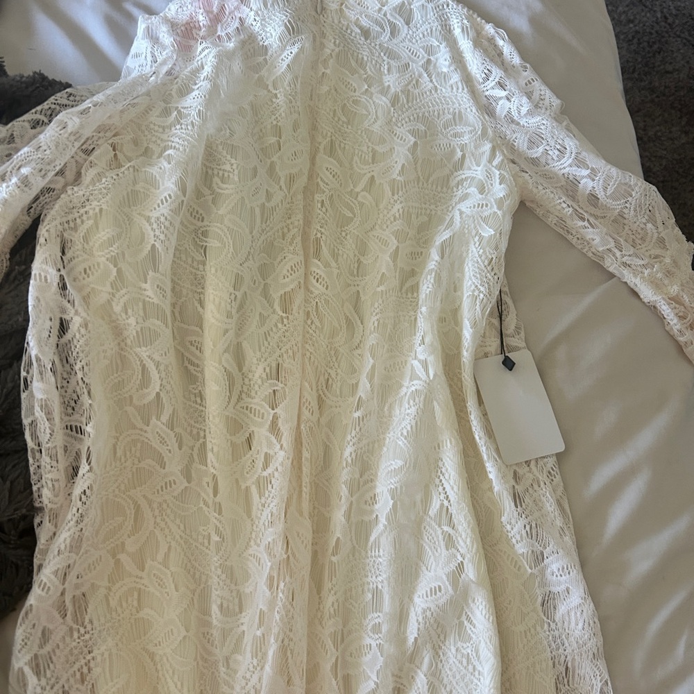 Elegant Lace Dress in Cream
